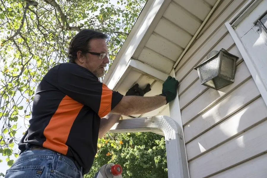 Common Gutter Issues After A New Siding Installation in Manor, TX